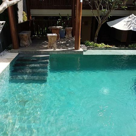 Narisha Guesthouse Kupang  Luaran gambar