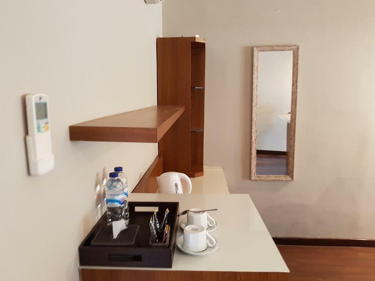 Narisha Guesthouse Kupang  Luaran gambar